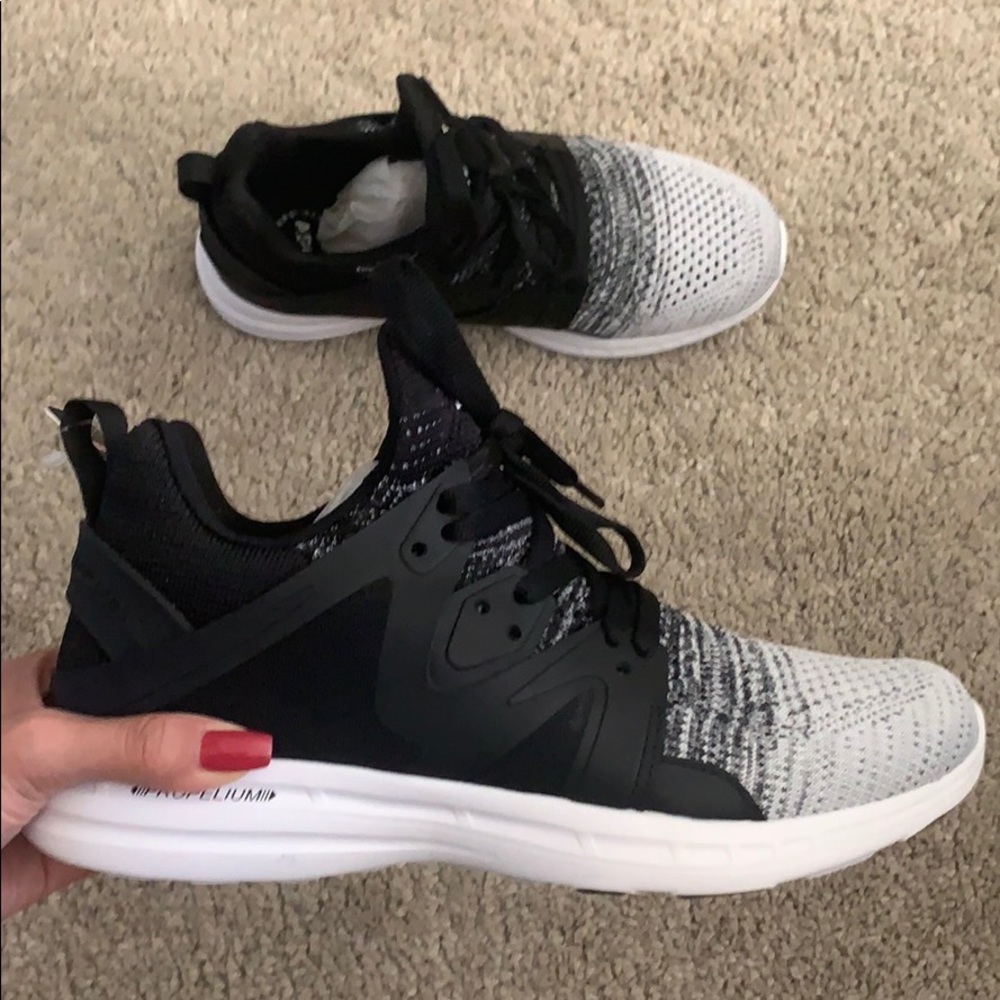 APL Lululemon Ascend W Black/ombre/black Sneakers